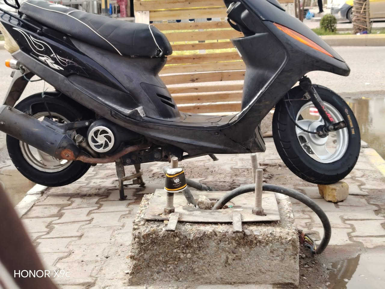 السلام عليكم ماكس عدله للبيع مرتبه ونضيفه معدلها  ادخل ع الفيديو اوشوفه الدراجه كهربايات كلها شغاله بيها زنون قوي كلش من جبتها لهسه الدراجه بس محسن فولها مكينتها نضيفه تخبل كفرات ختم واحد كله سبايدرها موجود سعر 750 وبيها مجال مكاني سماوة الغربي.


**إذا كنت صاحب هذا الإعلان وتريد حذفه لأي سبب، رجاءا أرسل رسالة إلى الدعم الفني**