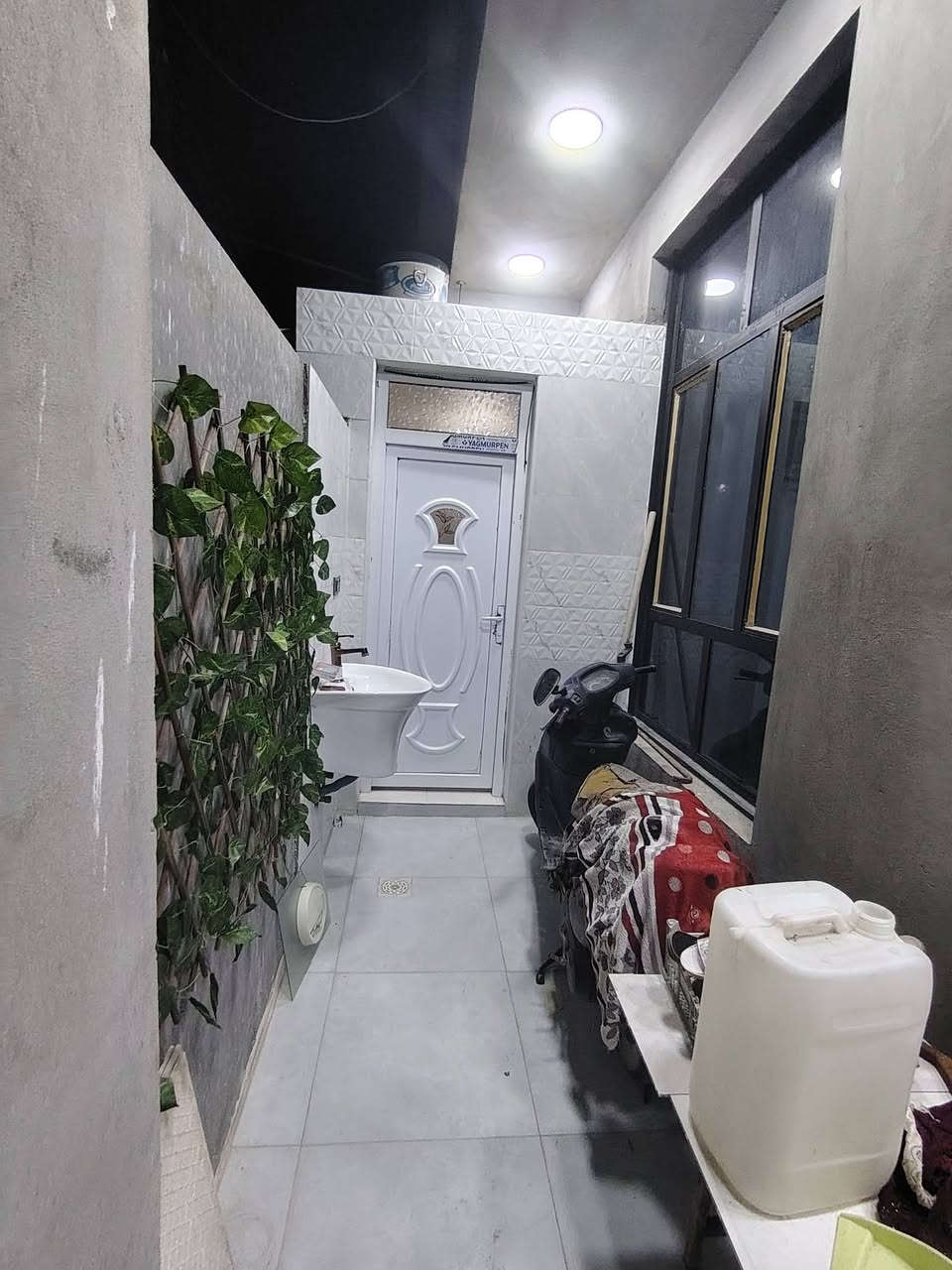 بيت ١٤٠ متر للبيع
كوت الجديدة شارع بيت حايف قرب المولد 
بناء درجة اولى
يتكون من
استقبال مطبخ وصالة  ٢غرف ٢صحيات داخلية وخارجية مناور عدد٢ بيتونة
بسعر ٦٠
سند ٢٥
***********
