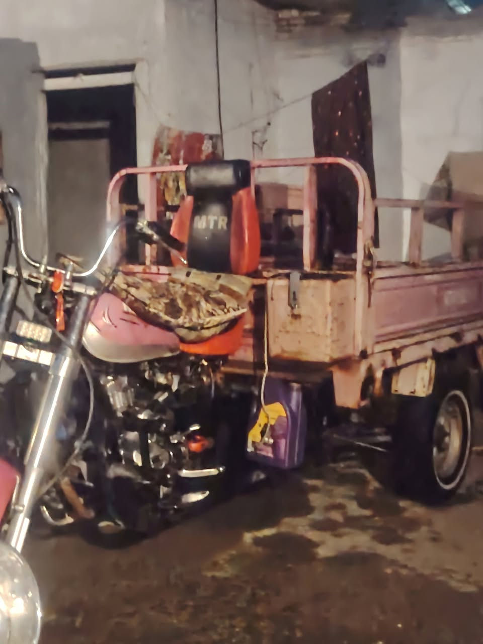 سلام عليكم شباب ستوته لبيع مديل 17محرك صار 15يوم من شاده كهربايات كله جدد ستوته متعوب عليه الله شاهد نضيفه من ركبه ولحيم كلشي ما بيه مكاني نجف كوفه ***********
