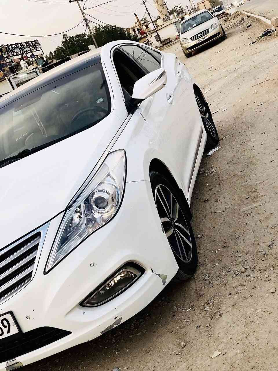 السلام عليكم كراندور ازيرا خليجي 2011 لمتتد للبيع
السيارة فول مواصفات 1/1 مكفولة من الحادث والصبغ بيها قطعه فقط مبدلة نفس اللون 

محرك 3000 المرغوب مكفول وكير مكفول 

السيارة جاهزة صدر وتخم تاير وباتري جديد 

رقم سليمانيه بأسمنه تحويل ثاني يوم سيارة استخدام شخصي مال بيت 

سعرها 118 وبيها مجال 

***********

***********
