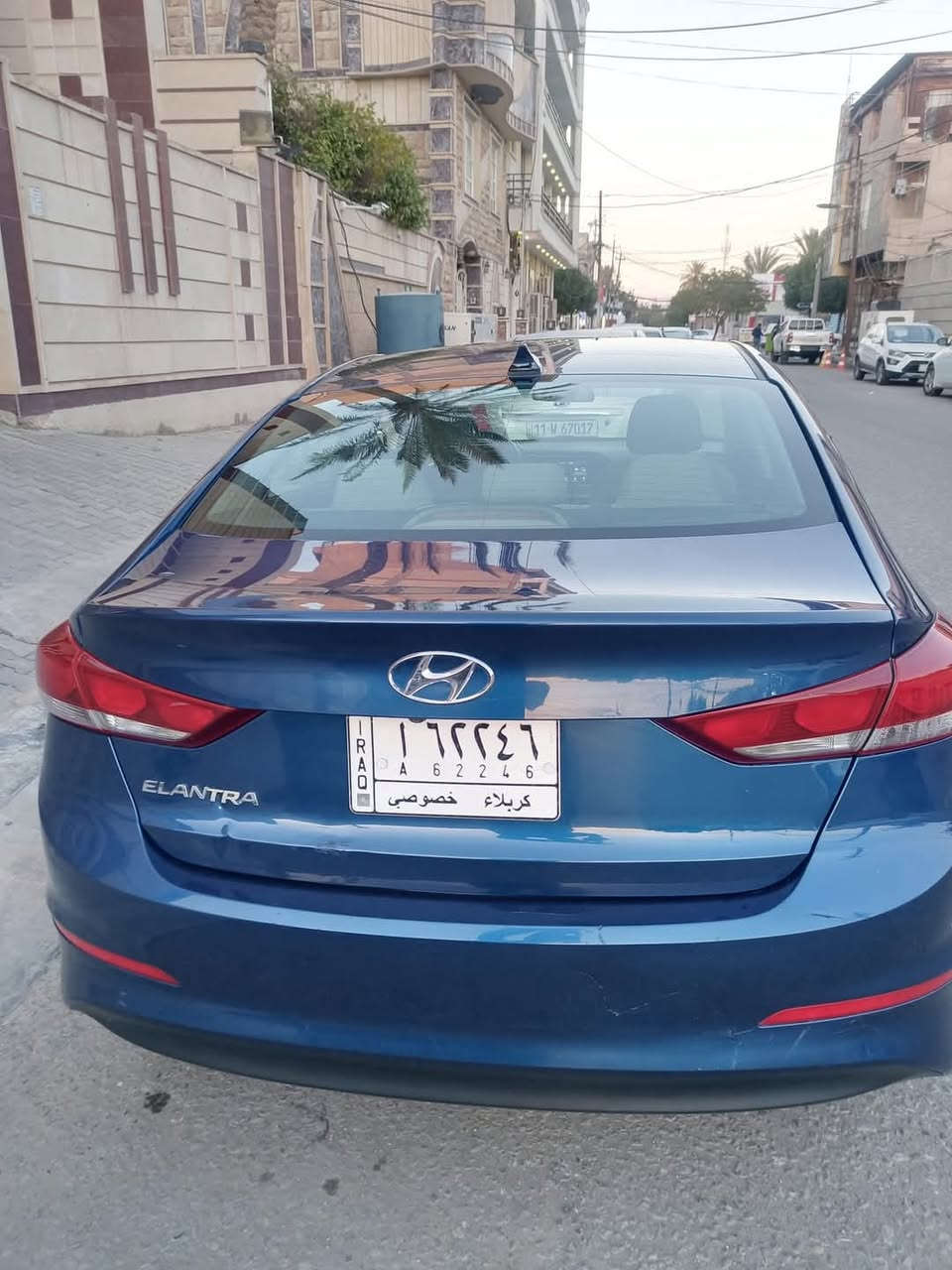 السعر 113 لستفسار اتصل *********** 
الانتره 201‪8
محرك2000 دوش/ كيرAT 
رقم كربلاء تحويل مباشر
امريكي جاملغ وبنيد بدون دواخل 
سياره ليبل واحد بدون تبديل عده البنيد 
تحكم ستيرن جهتين تثبيت سرع
مانع انزلاغ شاشه كبيره لمس 
ABS/UBS
تخم تاير جديد 
ويل 17 كروم 
سياره كلش حلوه ونضيفه 
جاهزه مابيها كل نقص 
رادارات جانبيه نقط عمياء تحديد مسار 
مكان سياره كربلاء حي القادسيه
