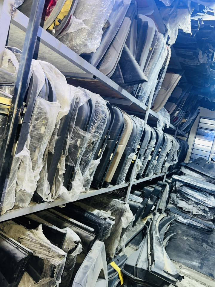 يوجد جميع قطع غيار السيارات الكوريه الحديثه 
شركة ماهر الحجار 
البيع جمله+مفرد
يوجد توصيل لجميع محافظات العراق
الرقم: ***********….. ‭٠٧٥١ ٨٠٩ ٤٧٦٤‬……‭٠٧٧٤ ٤٤٣ ٣١٤٤‬
العنوان صناعة وادي عكاب سايدين ويلاد قندله ثالث فرع عل يمين
