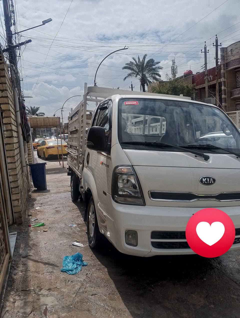 السلام عليكم كيا حمل بنكو مديل 20سياره جديده ما متعوبه كير وكسل ومكينه مكفوله كفاله عامه بلاديه مابيه صبخ ولا ضربه كلا وضع شركه سياره خير من الله بسمي رقم الجديد بغداد 11بيعه بدون محجر وذه درتون لمحجر بيه عادي سعره 129وبيه مجال شي قليل مكاني بغداد الشعب حي وار هذه رقمي للتواصل ***********
