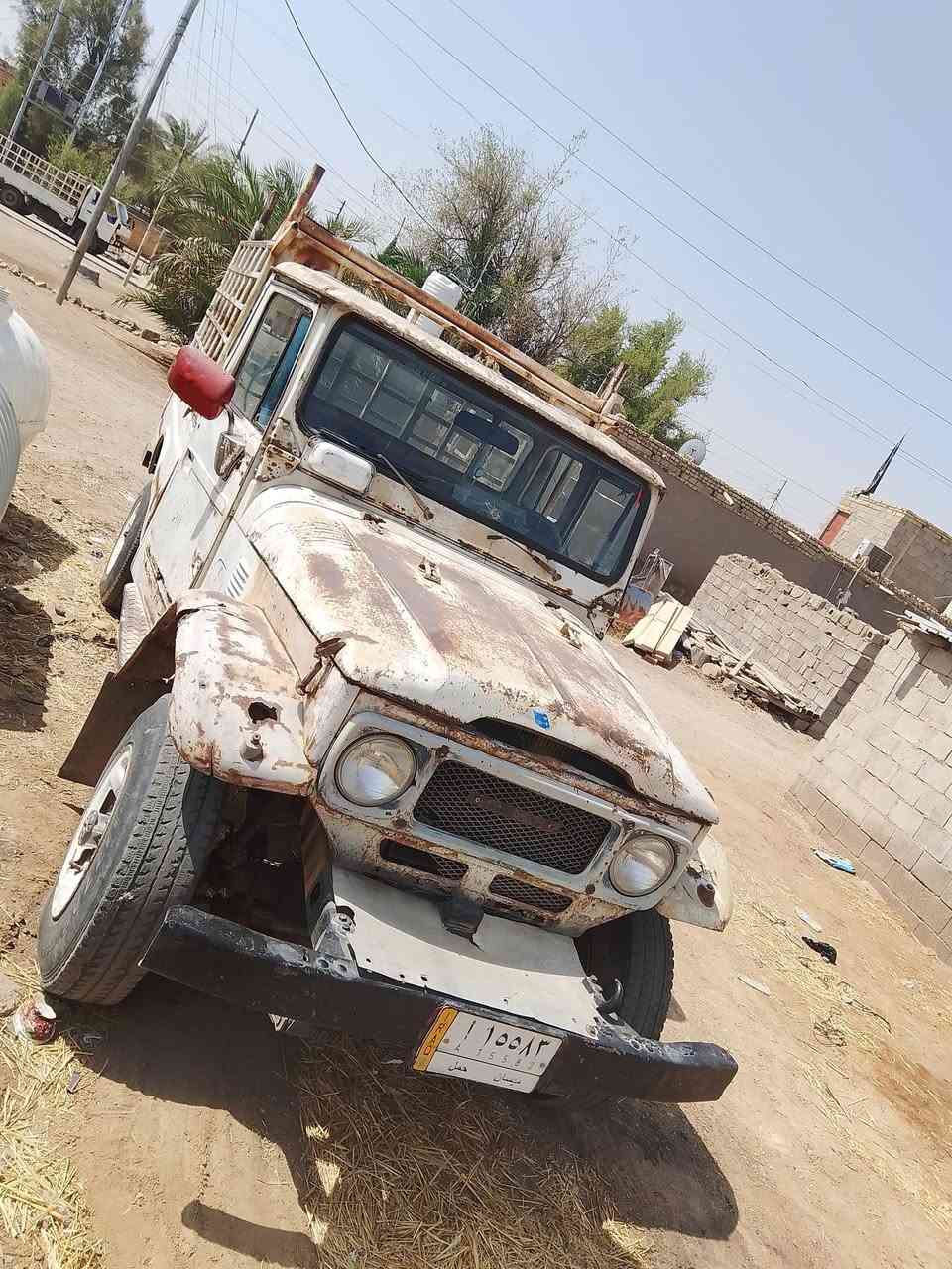 سياره لبيع مكان لعماره سياره موديل ثمانين وهاذه رقمي ***********
