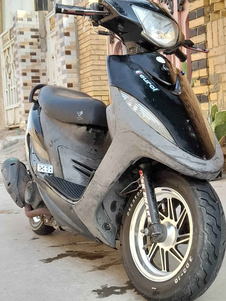 السلام عليكم دراجه ماكس عدله للبيع بلادي 49 ما مفتوحه الدراجه ختم واحد كلها دراجه جديده حلوه للاستفسار الاتصال على الارقام التالية
‎0780 941 4080
‎0781 238 5057
