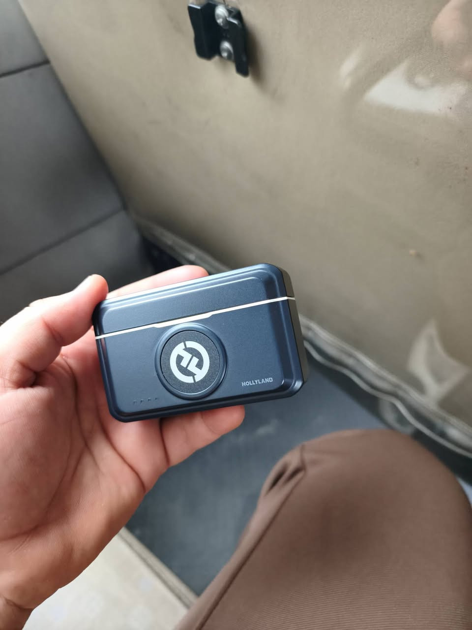 للبيع هوليلاند lark m2
السعر 100 الف نهائي مع التوصيل 
*********** واتس
