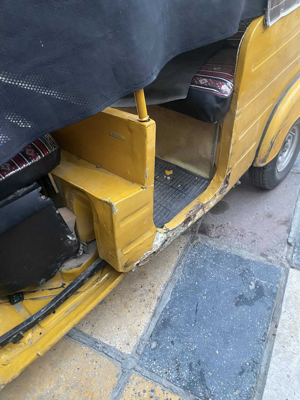 السلام عليكم تكتك الصفره ١٩شهر٤ارواق السعر.5300. وال تكتك الحمره موديل 18رقم وسنويه السعر 5500 رقم الهاتف ***********
