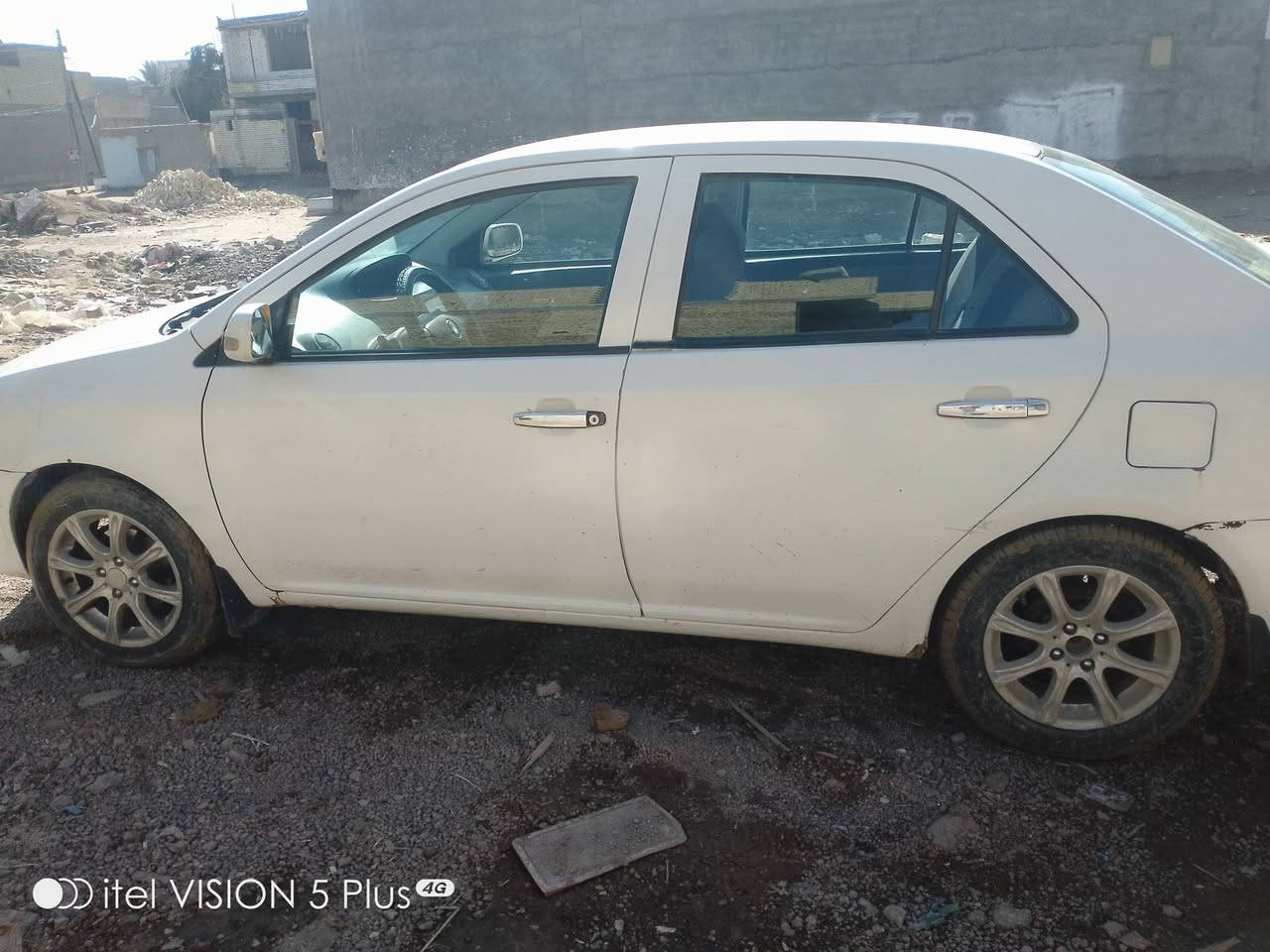 السلام عليكم سيارة جيلي نوع MK باسمي رقم بغداد انكليزي كير خير من الله محرك بيه خيط بخار حدادية نص عمر السعر 35 للاستفسار الاتصال على الرقم ***********
