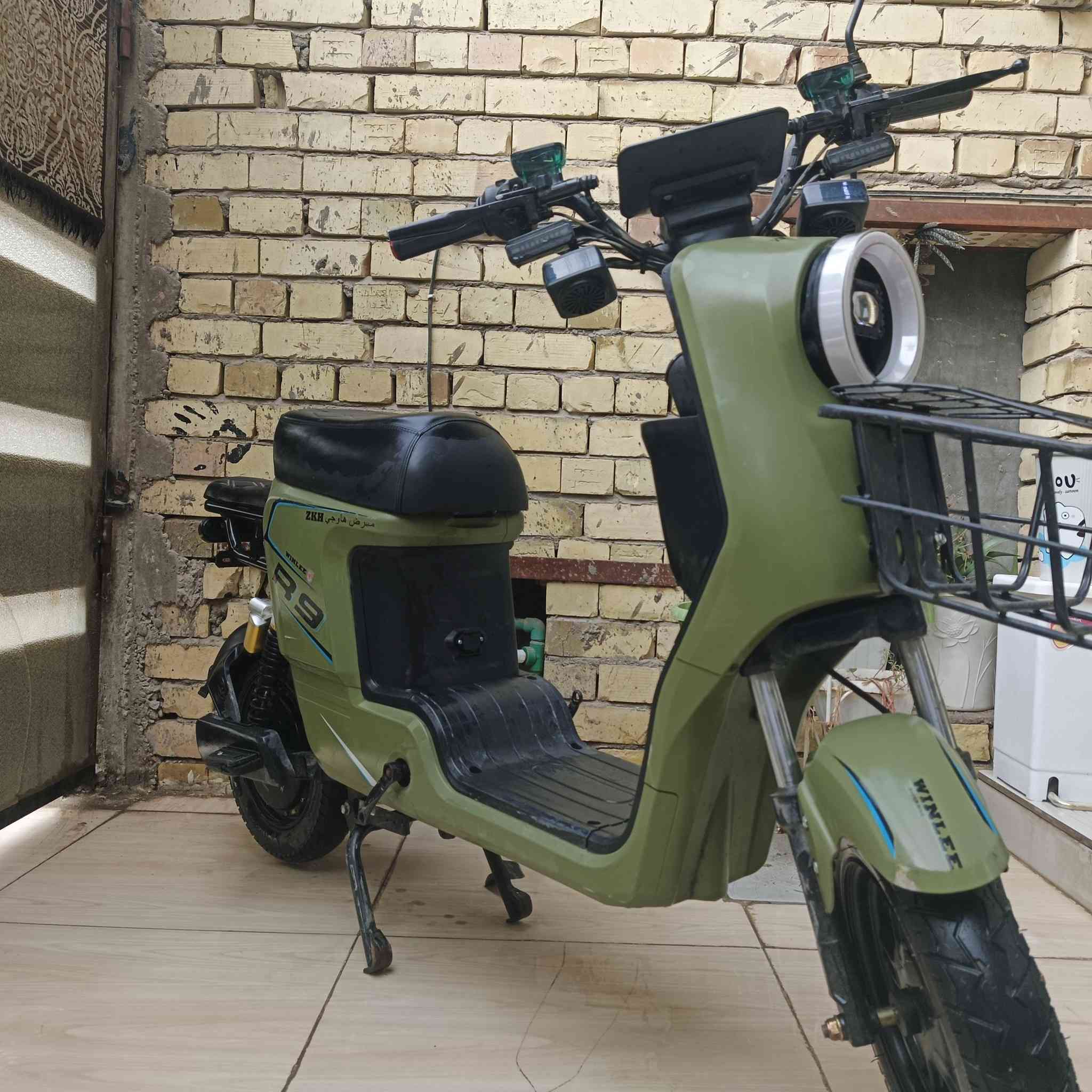 السلام عليكم دراجه R9 للبيع 5 بطاريات دبل دراجه موديل 2025 بيهه مسجل مزوده يعني تاير خلفي جديد نضيفه كلش للتواصل *********** السعر 450 العنوان بغداد الزعفرانيه
