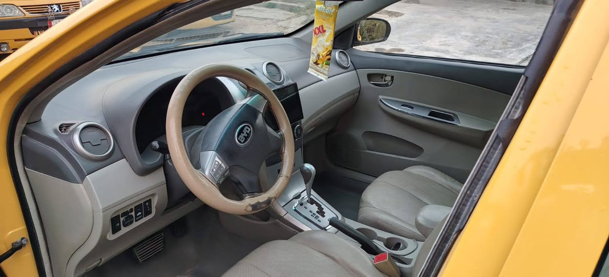 سلام عليكم بي وادي لبيع مديل ١٦ كهربائي شغاله بصمتين فول مواصفات محرك كير مكفولات صدر جديد تتفئه تبريد رقم بغداد بسمي مصفر هيئه وغرامات كبل لشارع سعر ٥٧وبيه مجال عنوان بغداد *********** و***********
