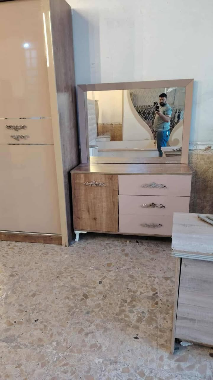 غرفه نوم  ضخمه نضيفه جدا كنتور ٢٨٠ سم 
بسعر مميز
٣٧٥ الف بدون نقل وشد
٤٥٠ الف مع النقل والشد 
الشراي يراسلني خاص او على رقم الواتساب


**إذا كنت صاحب هذا الإعلان وتريد حذفه لأي سبب، رجاءا أرسل رسالة إلى الدعم الفني**