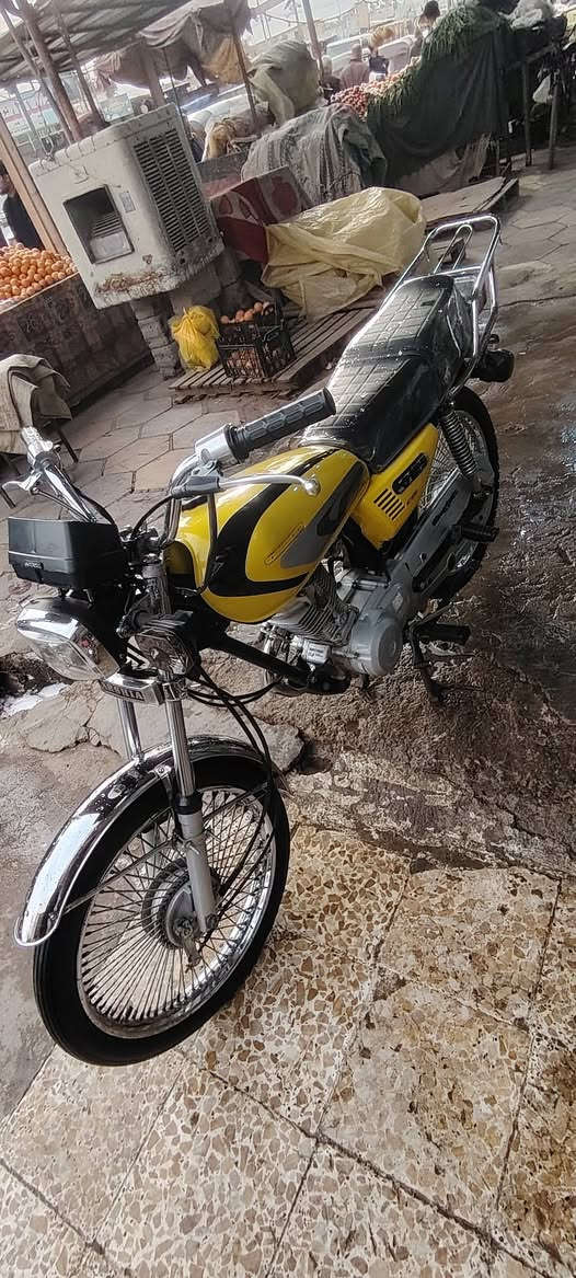 دراجه للبيع قضاء الحي ***********
