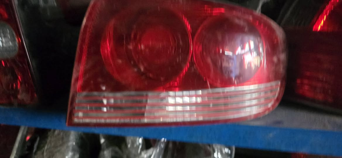 السلام عليكم ورحمة الله وبركاته 
يعلن مجمع عباس الربيعي 
عن وصول حاوية لايت وبك لايت جميع انواع السيارات الكورية وغيرها
للمعلومات والاتصال  *********** ويتوفر كميات كبيرة جدا والبيع جمله ومفرد بسعر الجمله
