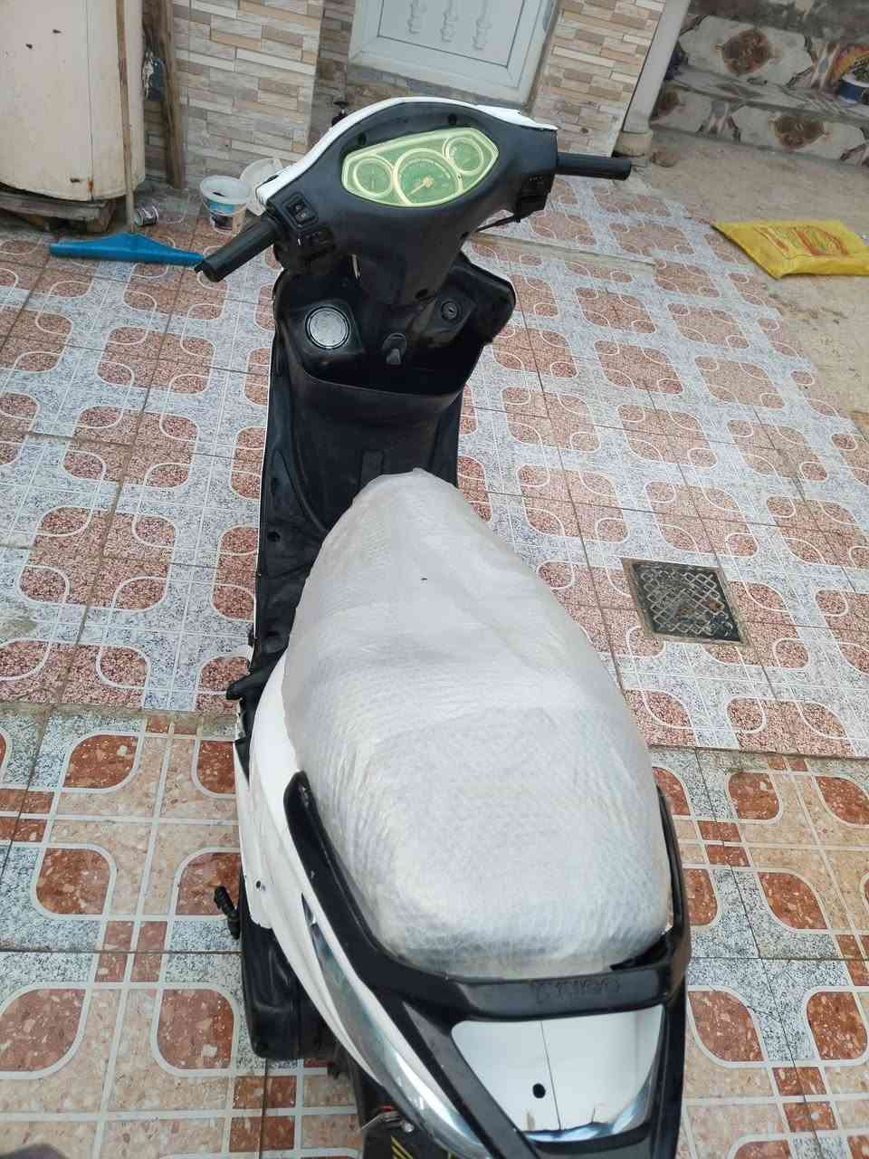 سلام عليكم 
دراجه جي فور للبيع 
موديل 2006
مكينه مفتوحه 
سعر 375
***********
