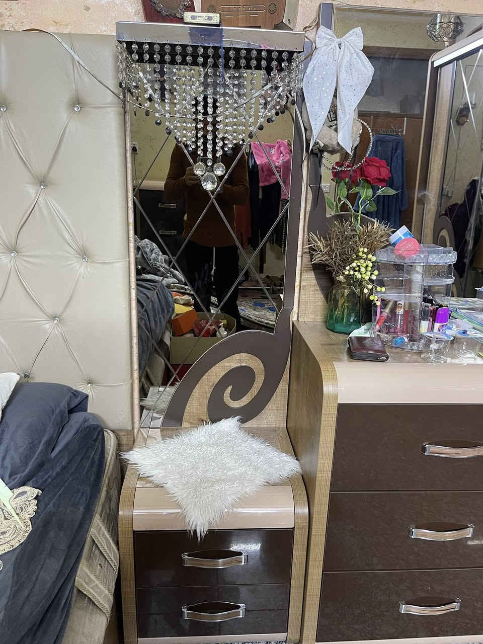 غرفه تركيه 7 قطع نضيفه بس ملاحضات جداً بسيطه السعر 750 المكان بغداد شارع فلسطين
***********
