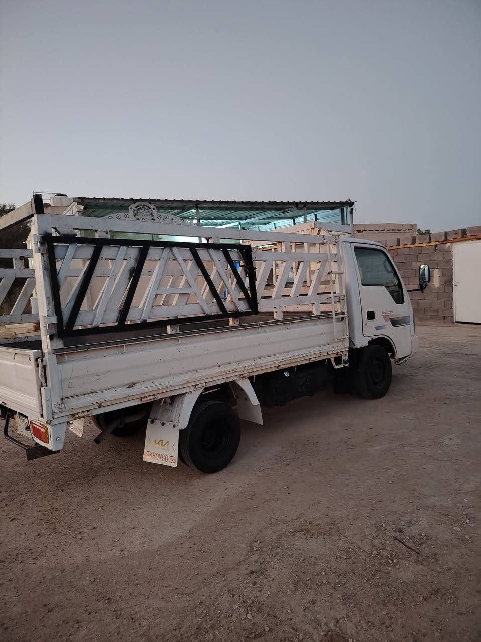 كيا حمل ام اعيون البيع موديل ٢٠٠١ بسمي شرط تحويل رقم ذيقار رقم شاصي واضح بيها باب مدبل وتصليح بارد بل تكمه جها العبري مكينه بيها تبخير كلش قليل سعر ٦٠ وبيها مجال استفسار اتصل ***********رقمي *********** مكان ميسان
