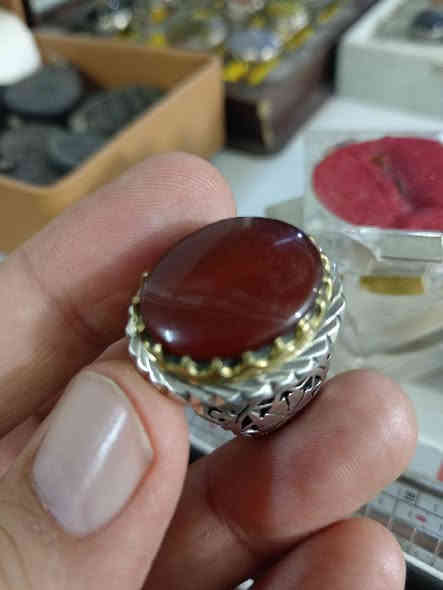 خاتم عقيق يماني جمال واناقة صياغة ثقيلة بسعر ٨٥ الف ولدينا توصيل لجميع المحافظات وأي إستفسار الإتصال بالواتساب *********** كركوك
