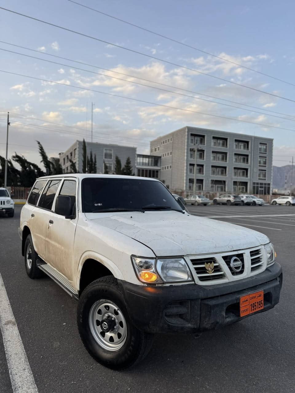 سەرەتا سلاو لە هەموو هاورییان  
نیسان پاترۆل مۆدیل ٢٠٠١ کوێر
سەیارەکەبئ رەقەمە   بەشەرتی مالی مەدەنی  
سئ چوار پارچەی سبوغ نیە   من سەقڤوحیزام بە شەرت ئەدەم
دوحموولیدراو بە شەرت  
چوارتایەو  ویلی  لۆکی لەژیرە 
سەیارەکە کامل توند کراوەتەوە 
لەقوەتی خۆی بئ زارە
گێرومەکینەو ئەکسلوودەبل ئەکسل بە شەرت 
کلاجوحەینەی لۆکی لەژێرە 
نمونەیە لە جوانی سەیارەکە 
بۆمەسروڤ مەگەرئ 
تکایە ئەگەر موشتەری نیت نامە مە نیرە 
شوین   رانیە 
***********/wats app
