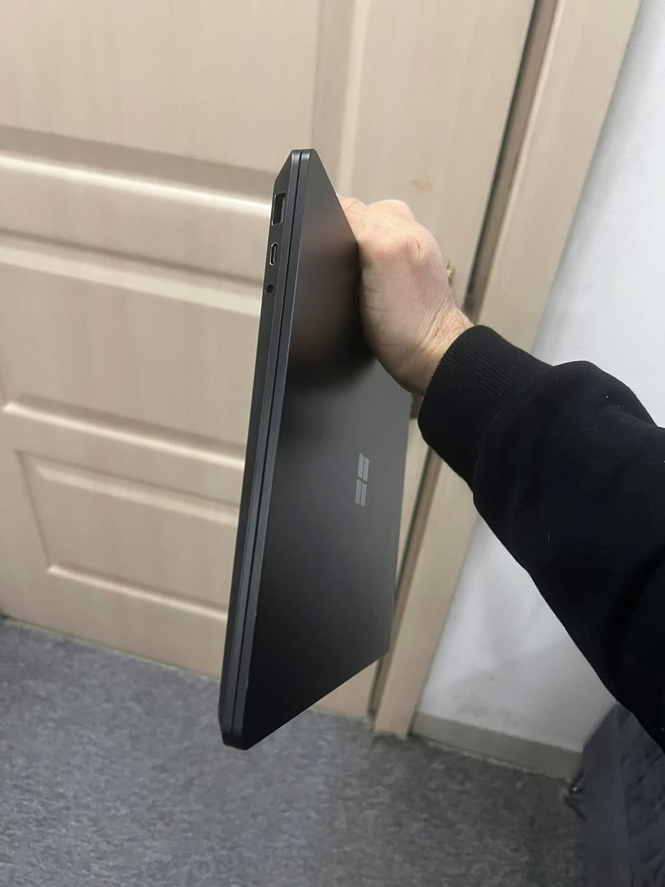 بيع فقط
حجم 13.5 
كلش سريع لمس 2k IPS كامل مواصفات 
Core i5 1035 جيل عاشر 
ram 8 GB
Intel iris plus 4GB  
Hard 256 SSD 
بطارية لحد 8 ساعات
فتح وجه ... Face ID 
مصنوع من ألومينيوم 
نسخه رجال الأعمال business edition

السعر 425 الف


**إذا كنت صاحب هذا الإعلان وتريد حذفه لأي سبب، رجاءا أرسل رسالة إلى الدعم الفني**