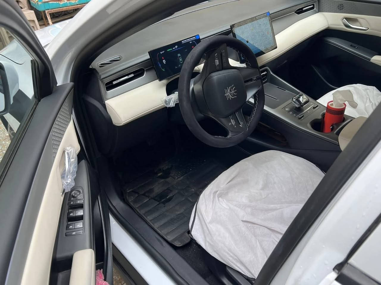 سياره بي واي دي جن بلس ٢٥ قبل شهر ونص اخذتها رقمتها باسمي بعدها على وضع الشركة زيرو ماشيه ٩٠٠ اقل الالف


**إذا كنت صاحب هذا الإعلان وتريد حذفه لأي سبب، رجاءا أرسل رسالة إلى الدعم الفني**