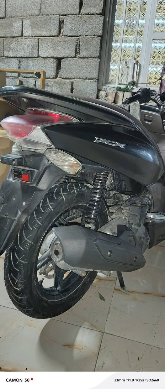 السلام عليكم pcx جيل الاول دراجة خير من الله ممشاهة ٤٥الف حساس ستان شغال وحساس سدحام شغال سعر 1400وبيهة مجال شراي يتصل ***********
