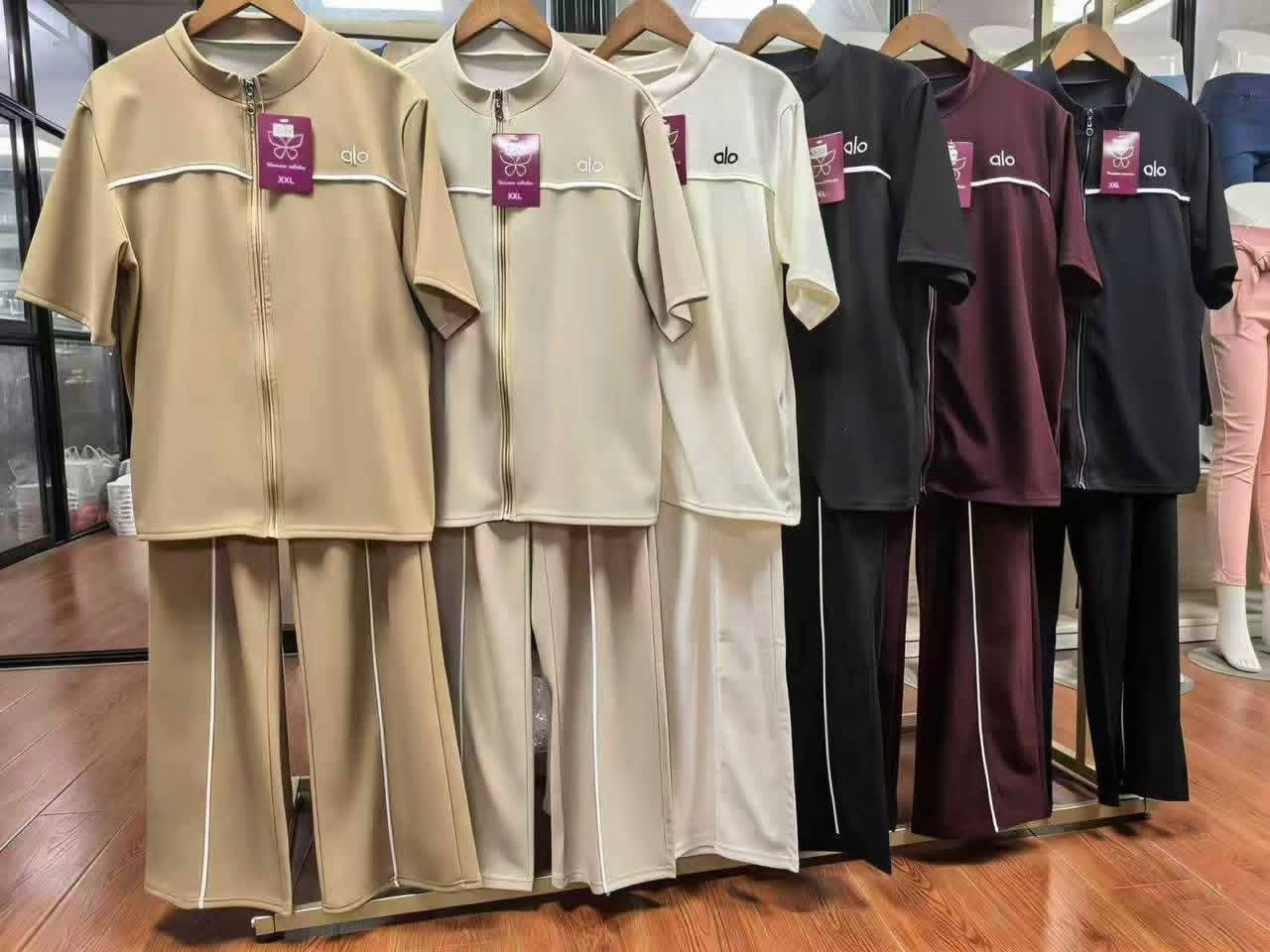 تراك نسائي توفر موديل صيفي يجنن♥️😍
الوانه تجنن 
الخامة فانيلة رياضي ليكرا 💯
والسعر 10الف دينار فقط 
القياس وزن 60 - 85
#الشعب_الصيني_ماله_حل
#اكسبلور_فولو
#بغداد
#توصيل__بغداد__محافظات


**إذا كنت صاحب هذا الإعلان وتريد حذفه لأي سبب، رجاءا أرسل رسالة إلى الدعم الفني**