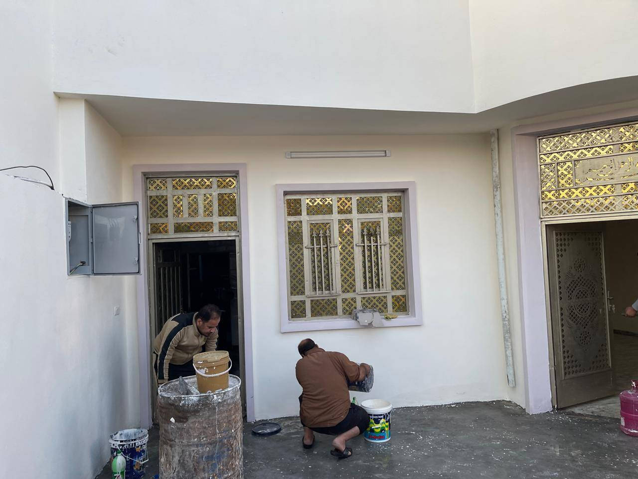 بيت الايجار في حي الخضراء( جبيل) قرب الجسر الثالث شارع ١٠ نافذ على شارع ٤٠ الي يربط بشارع ٦٠
طابق واحد استقبال ومطبخ وصاله وغرفة وصحيات البيت جديد هسه طالعين منه العمل يحتوي ع ماطور ماء وسخان ماء وخط مولدة فقط يحتاج تتبع واعاده تشغيل
(بدل الايجار ٢٥٠ الف بدون مجال)
للاتصال ***********
