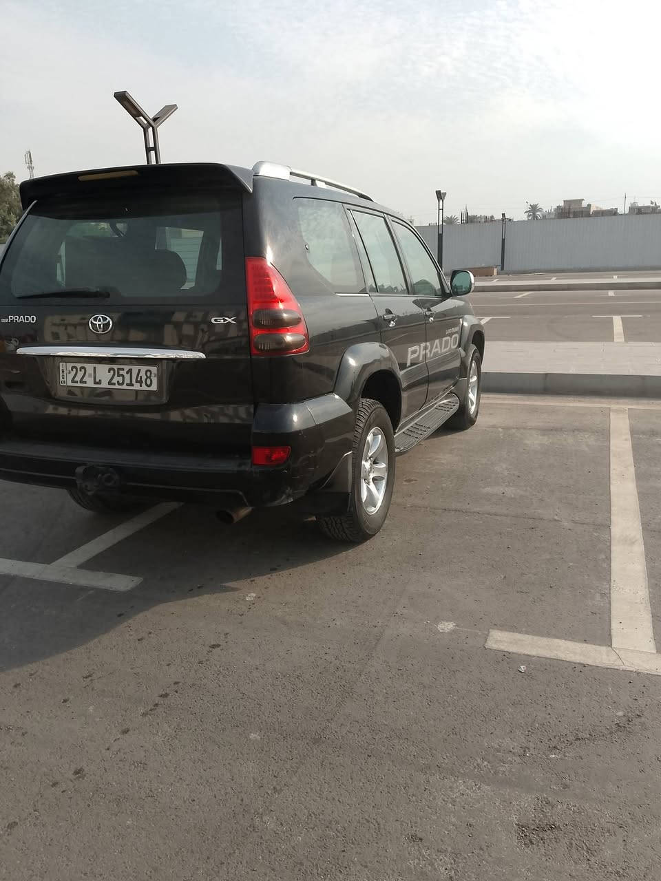 سلام عليكم  برادو 2008 مكفوله من ضربه وصبغ  7 راكب 
تبريد شغال عنوان بغداد سعر 150 وبيها مجال 
رقم الهاتف ***********
