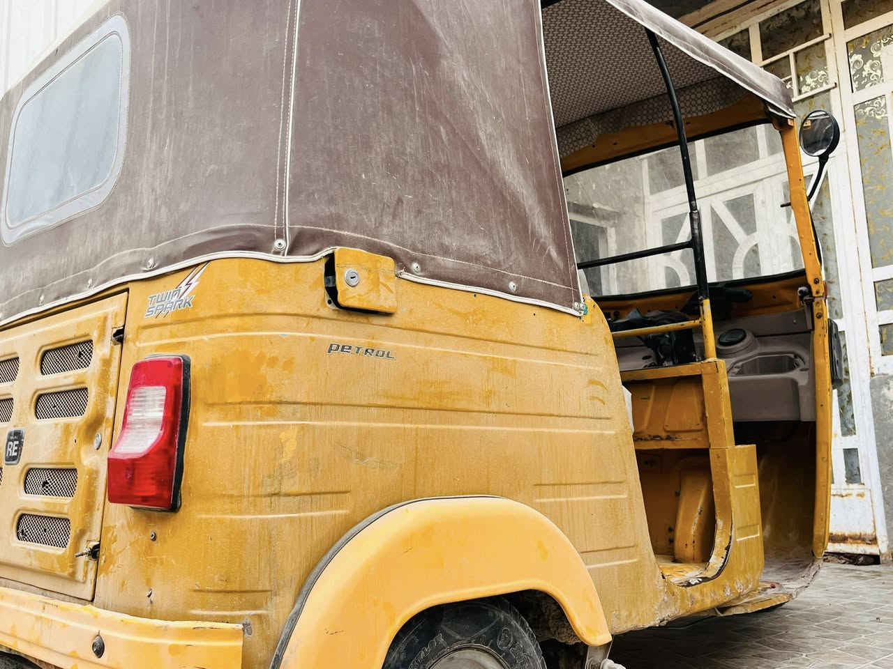 سلام عليكم تكتك مديل20 اوراق خير من الله مكينه مكفوله لاتنقيص لاتبخير السعر5و300وبيها مجال 
 مكاني بابل الحمزه الغربي 
الاستفسار ***********
