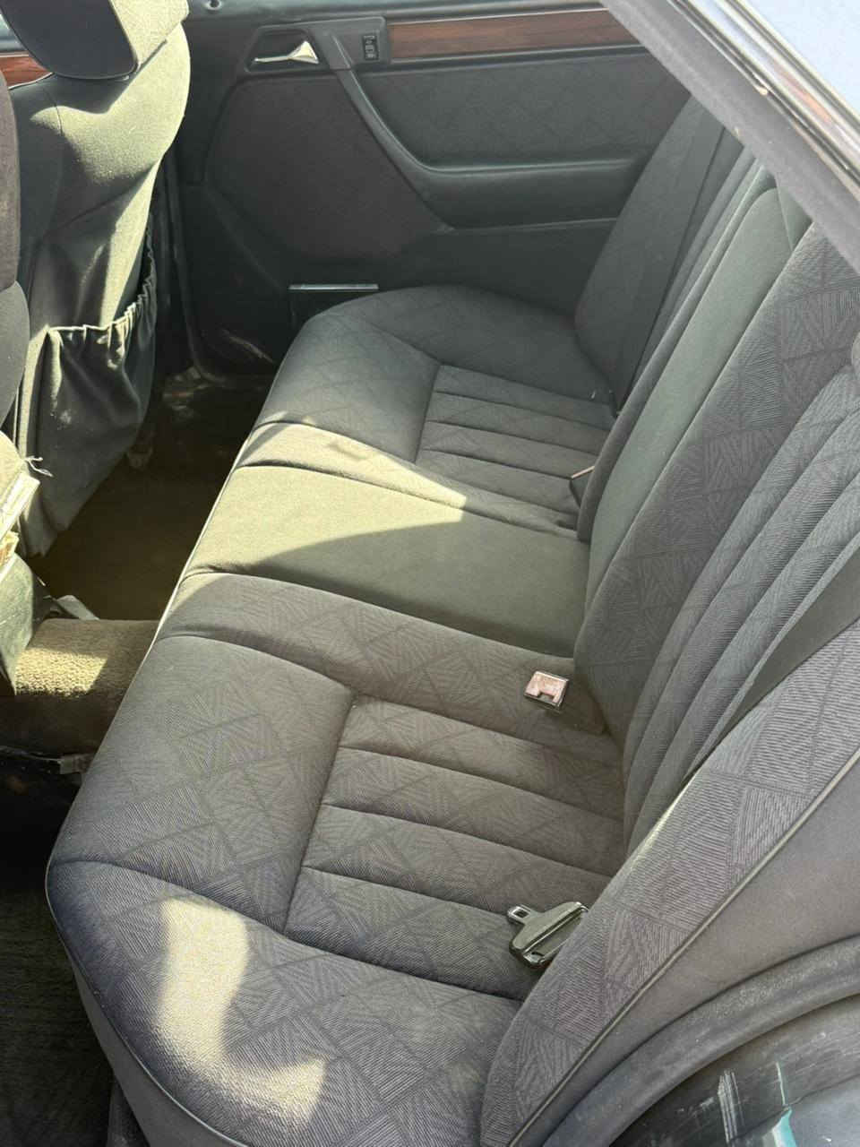 ماسدس دب 1991جديد
مكينه بيبي خراطيم رقم بغداد نكليزي 
سعر وباقي تفاصيل على رقام 
***********
