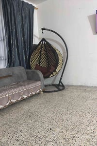 كرسي • ديكور منزلي • للبيع