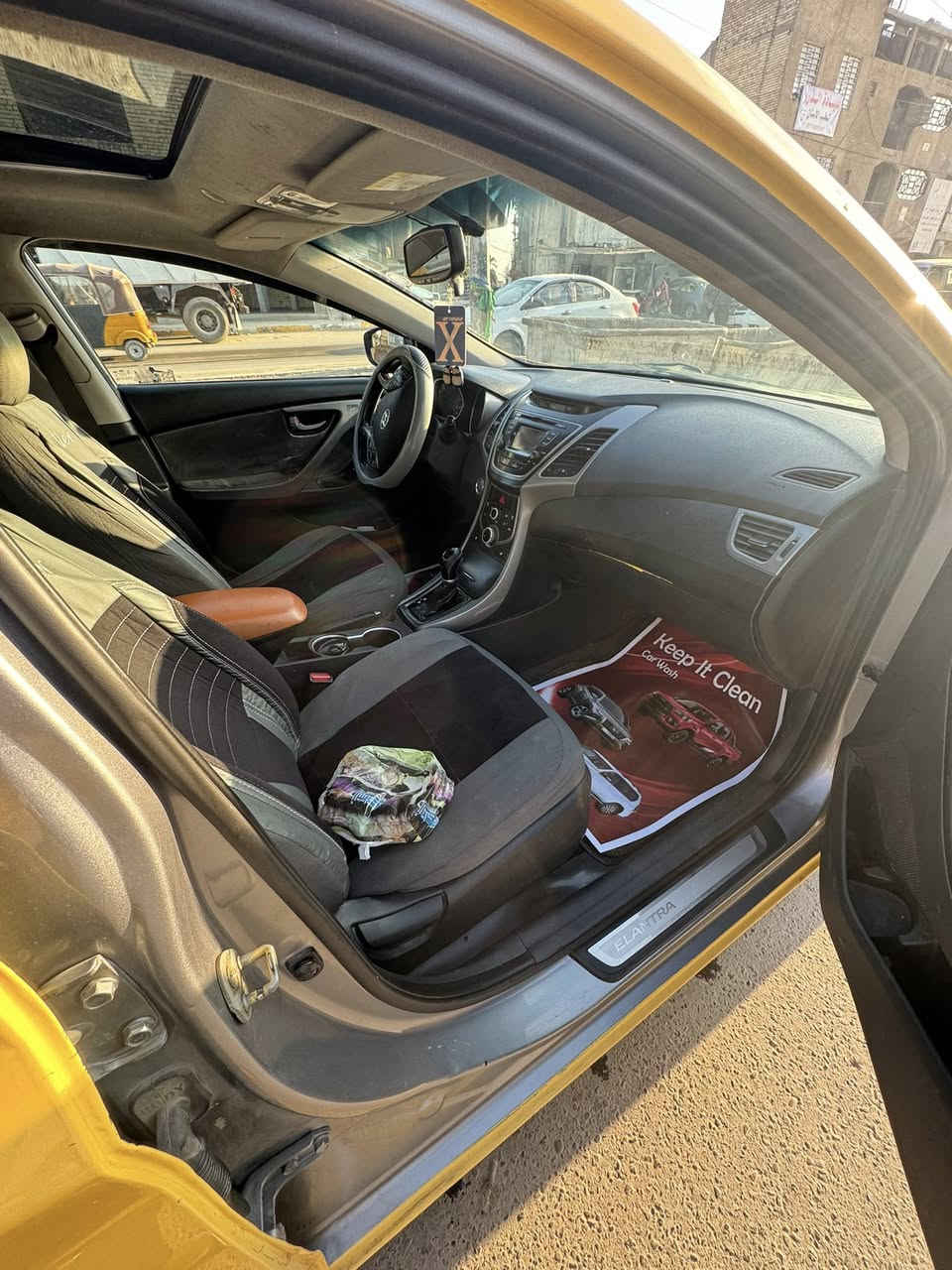 السلام عليكم سيارة النترا 2015 رقم بغداد فول مواصفات 1/1السيارة حادثهة جاملغ وشبرين من البنيد الجاملغ مبدل البنيد نفسة بلادي السيارة جديدة أمانت الله على ايدي مكينة كير مكفولات مكينة GDi السيارة بسمي تحويل ثاني يوم هيءة غرامة مصفرات  السعر 110 وبيهة مجال بصيط العنوان بغداد الحرية ***********
