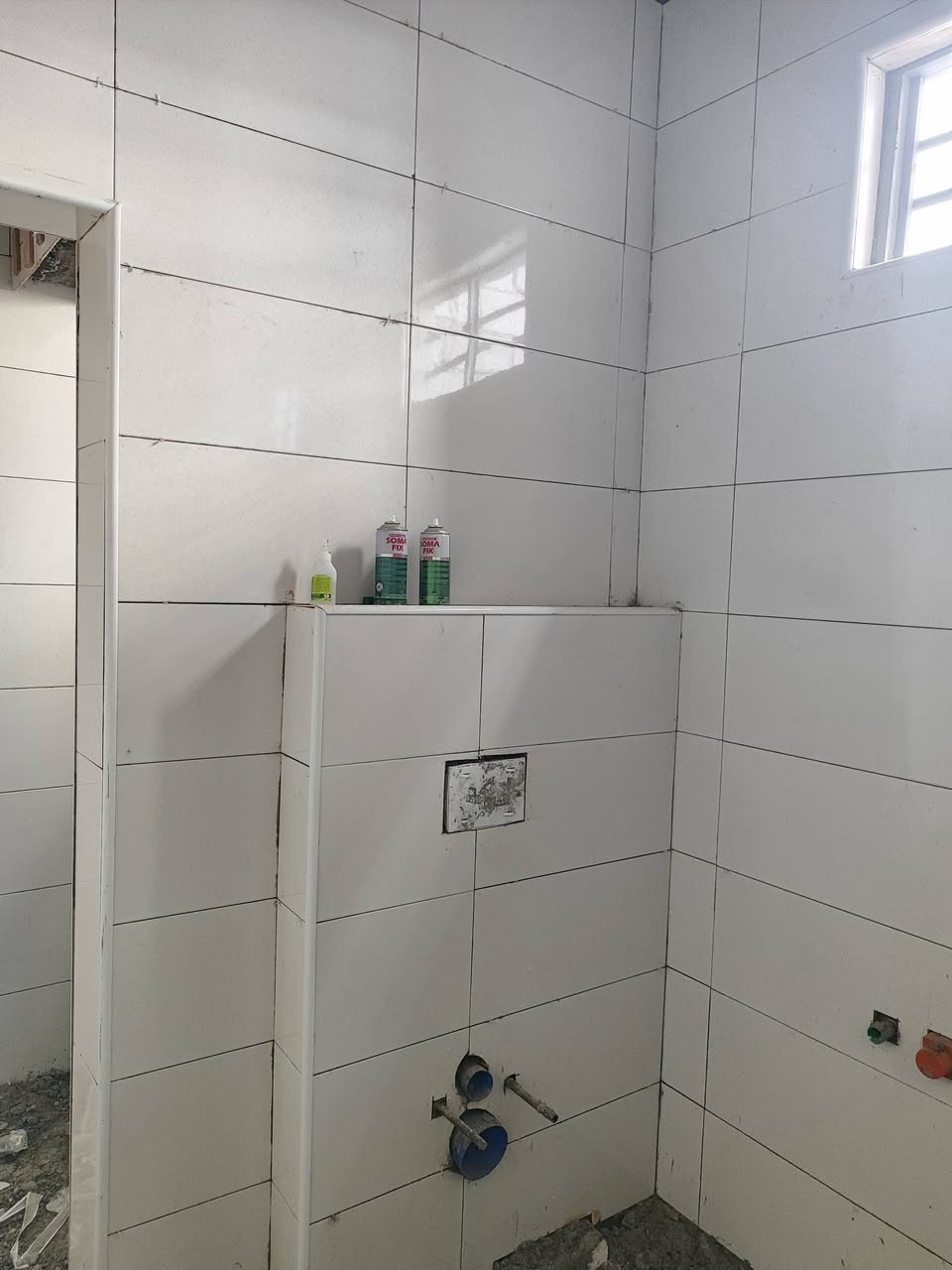 عمل سيراميك ارضيه جدران..‪***********
***********
