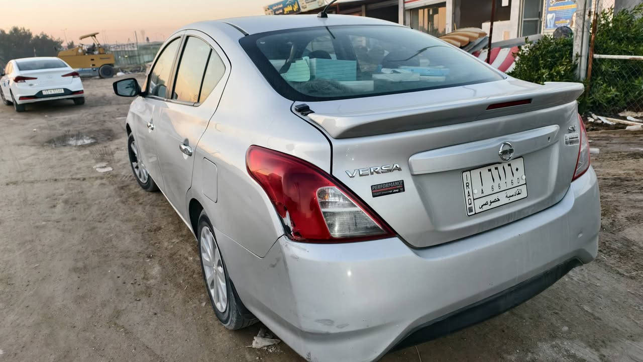 السلام عليكم سياره نيسان فيرسا موديل 2018 سياره اس في فول مواصفات تبريد شغال كهربائيات كير محرك خير من الله سياره بحاله جيده حادثها بامريكا فقط الدعاميه الاماميه وبها قطع صبغ جيلاتين تجي تفحص وتشوفها مكان النجف عباسيه ابو غرب
السعر 92 وبيها مجال للطيبين 
للاستفسار الاتصال ***********
