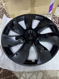 غطاء عجلة • تيسلا Y • ١٩ بوصة