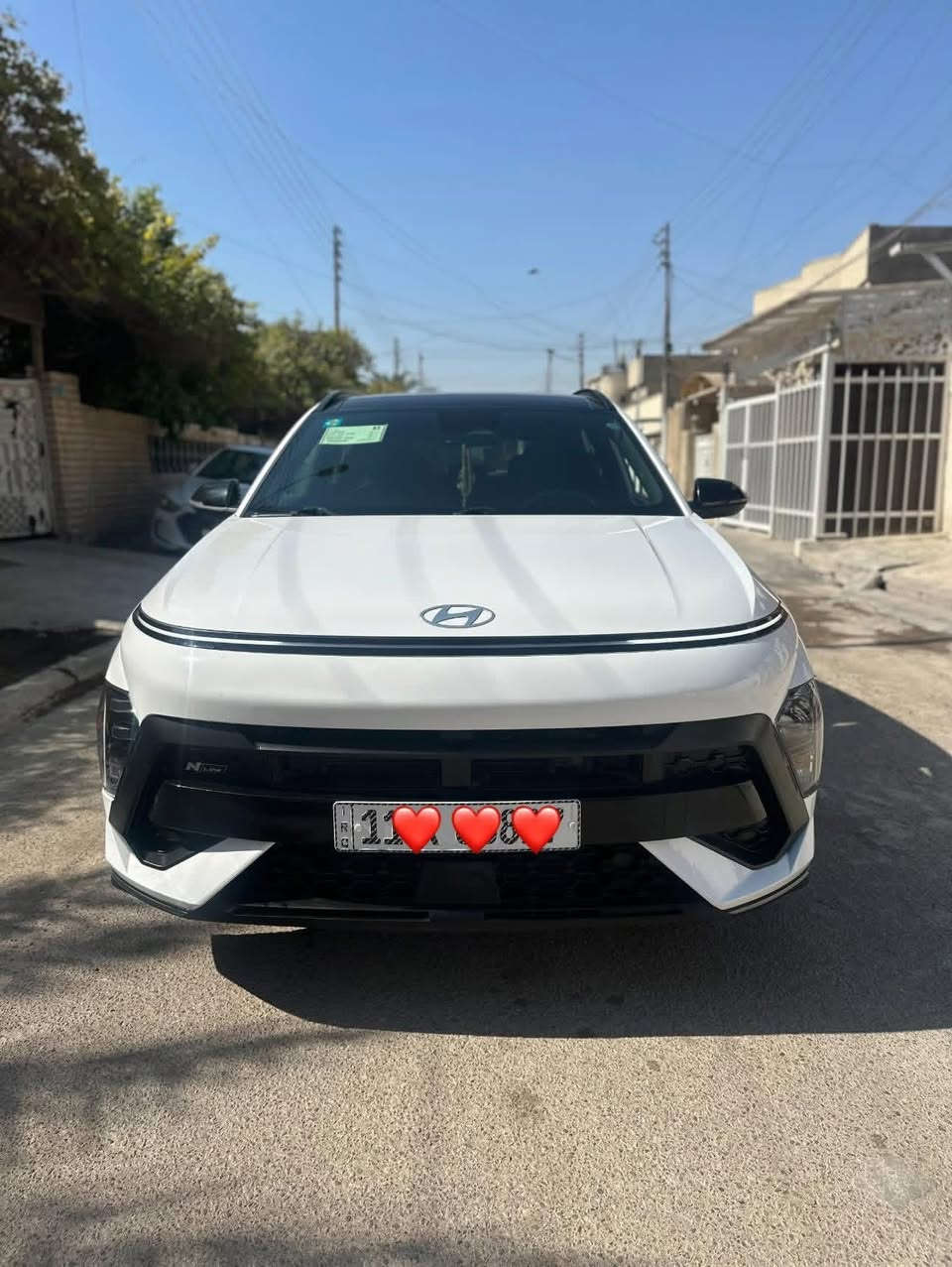 السلام عليكم
كلين سيارة كفاله عامه 
🔥 للبيع – 2024 Hyundai Kona N Line 🔥

سيارة شبابية رياضية شكل وأداء ومواصفات فول ✨

🚗 محرك 1.6 تيربو – عزم قوي وسواقة ممتعة

📍 ماشي 40 آلاف ميل فقط (جديدة عملياً)

❗ بدون حدثه عل ايدي سيارة وكلين

💎 مواصفات فُل N Line:

✅ فتحة سقف

✅ تشغيل عن بعد + بصمة + دخول ذكي

✅ ستيـرن رياضي N مع تدفئة

✅ شاشة كبيرة تدعم Apple CarPlay

✅ شاحن لاسلكي

✅ مقاعد جلد + كنتارة رياضية بختم N

✅ أنظمة قيادة (Sport / Normal / Snow)

✅ قيادة شبه ذاتية

✅ LED أمامي متصل (شكل هجومي مميز)

✅ سايد بريك زر + إشارات بالمرايا

السيارة مرتبة ونظيفة جداً، وجاهزة للاستخدام 👌

📞 اتصال أو واتساب: ***********
