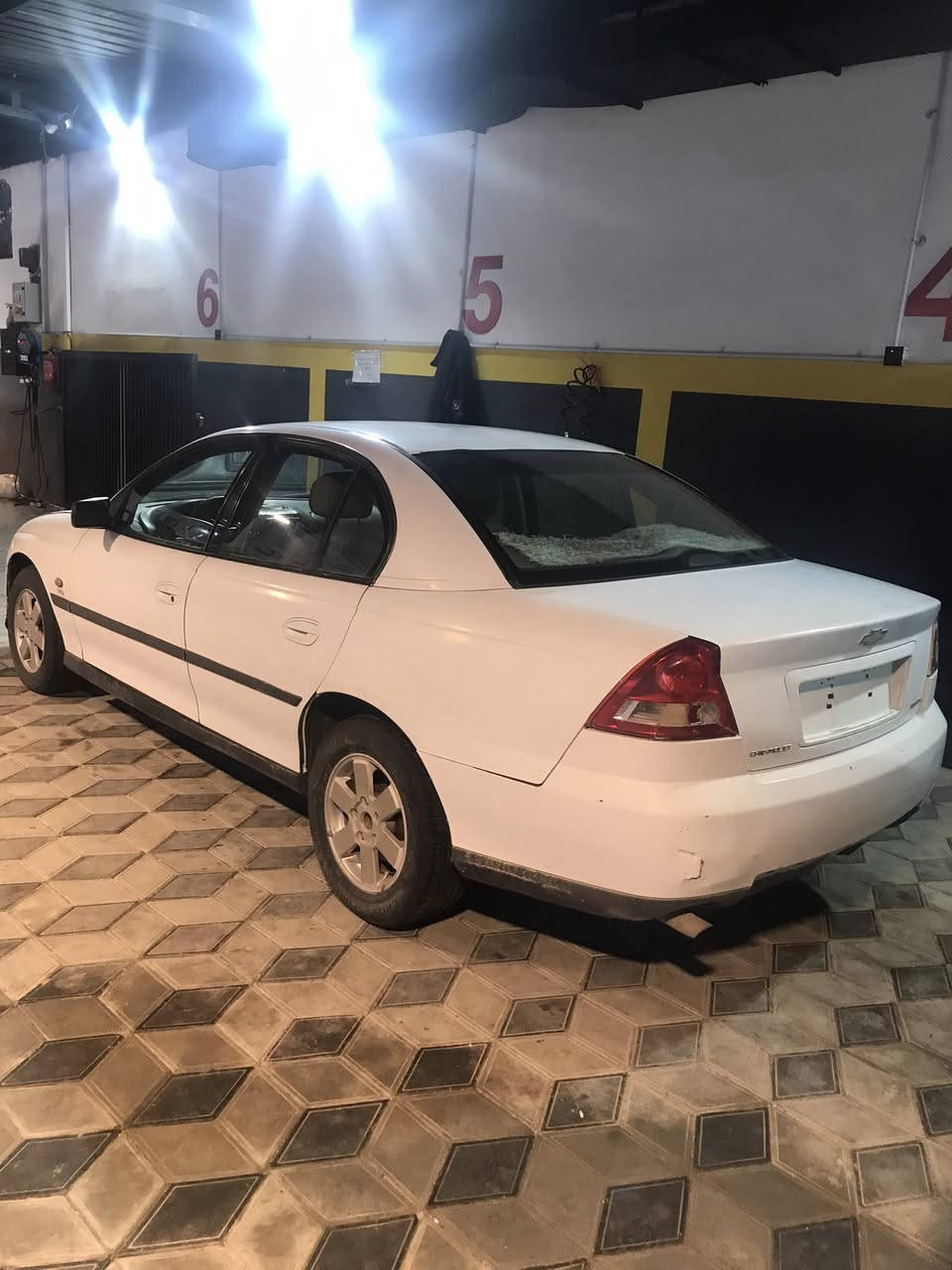 السلام عليكم لومينا ٢٠٠٣ مزاد سياره حلوه بيه كير ومحرك ففتي جدد حداديه جديده كهربائيات كامله تخم تاير دواخله حلوه بل خير  ياخذه السعر ٣٥ ورقه بيه مجال شي قليل رقم تليفون *********** غير متواجد ع فيس
