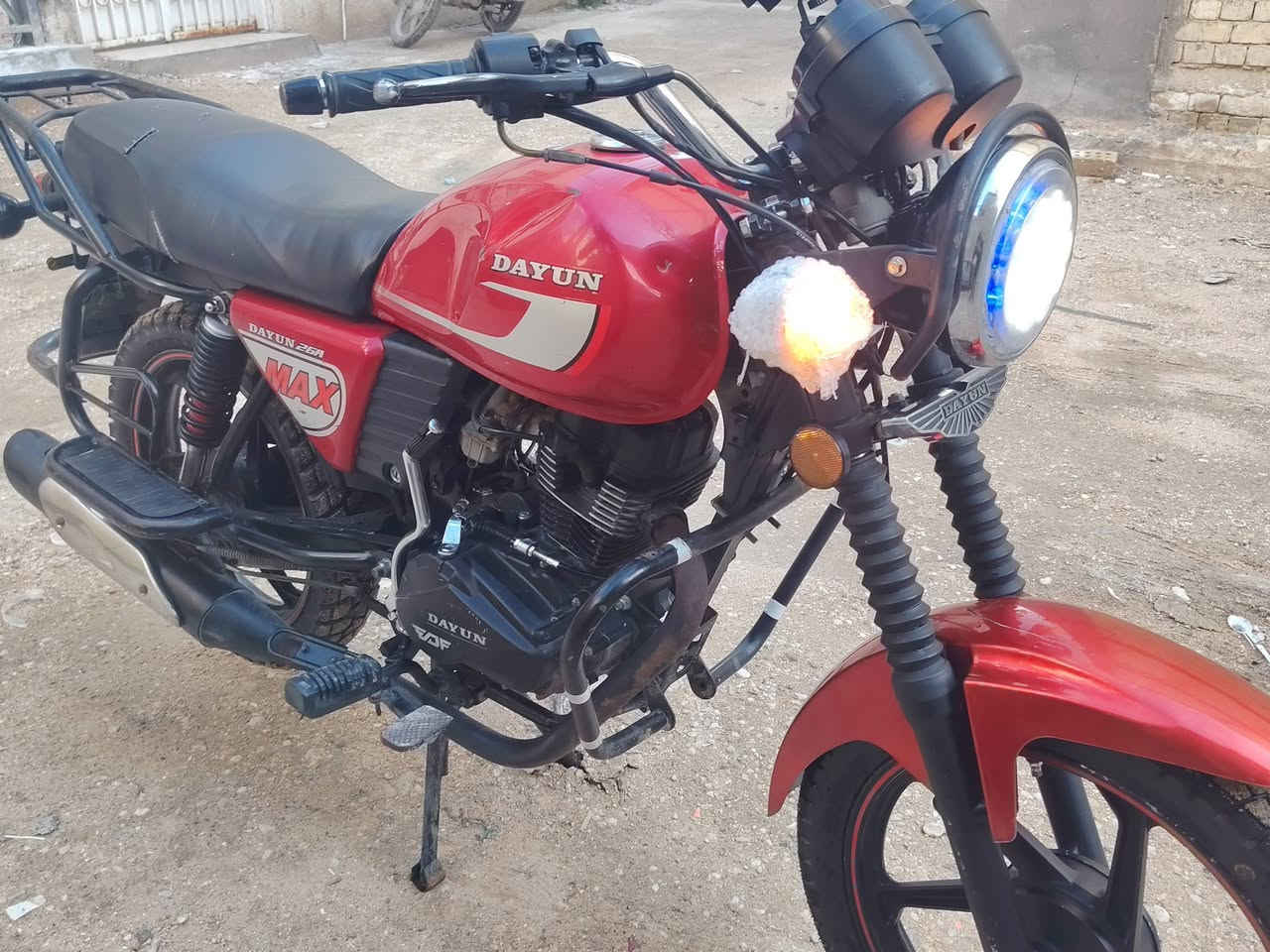 سلام عليكم
#دايون_نفخ طالعه من المعرض  باخير ال22
معرض البغدادي وكيل حسين ابوسيف سعد
يعني ما اتعبكم ابد بلترقيم
#شباب الدراجه ربع ماتذب عليها گبل تطلع للشغل
#سعرها  مليون و 400 
 #رقمي ( *********** )
