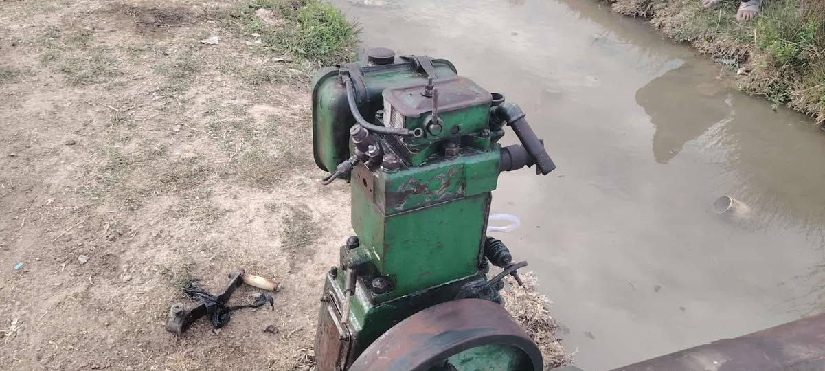 السلام عليكم ماطور للبيع ابو 5 النوعيه تاج النجوم بدون صونده الخنزيره 4ب 4 شرط الشغل  المكان ناصرية قضاء قلعه سكر السعر ب ١٧٥ وبيه مجال قليل ***********
