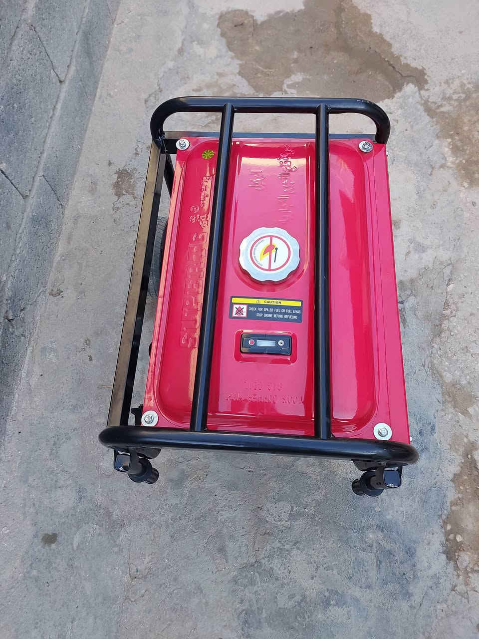 السلام عليكم ...
مولد كهرباء _سوبر تايكَر _للبيع
12 امبير _ بانزين _ تشغيل سلف وخيط
 اخذته جديد ومضموم ..
واتس آب أو اتصال ***********
