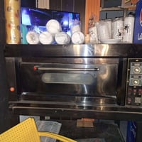 #للبيع  فرن كهربائي الداخل حجر نظيف جداً أستعمال شي قليل مع ميز حديد ت...