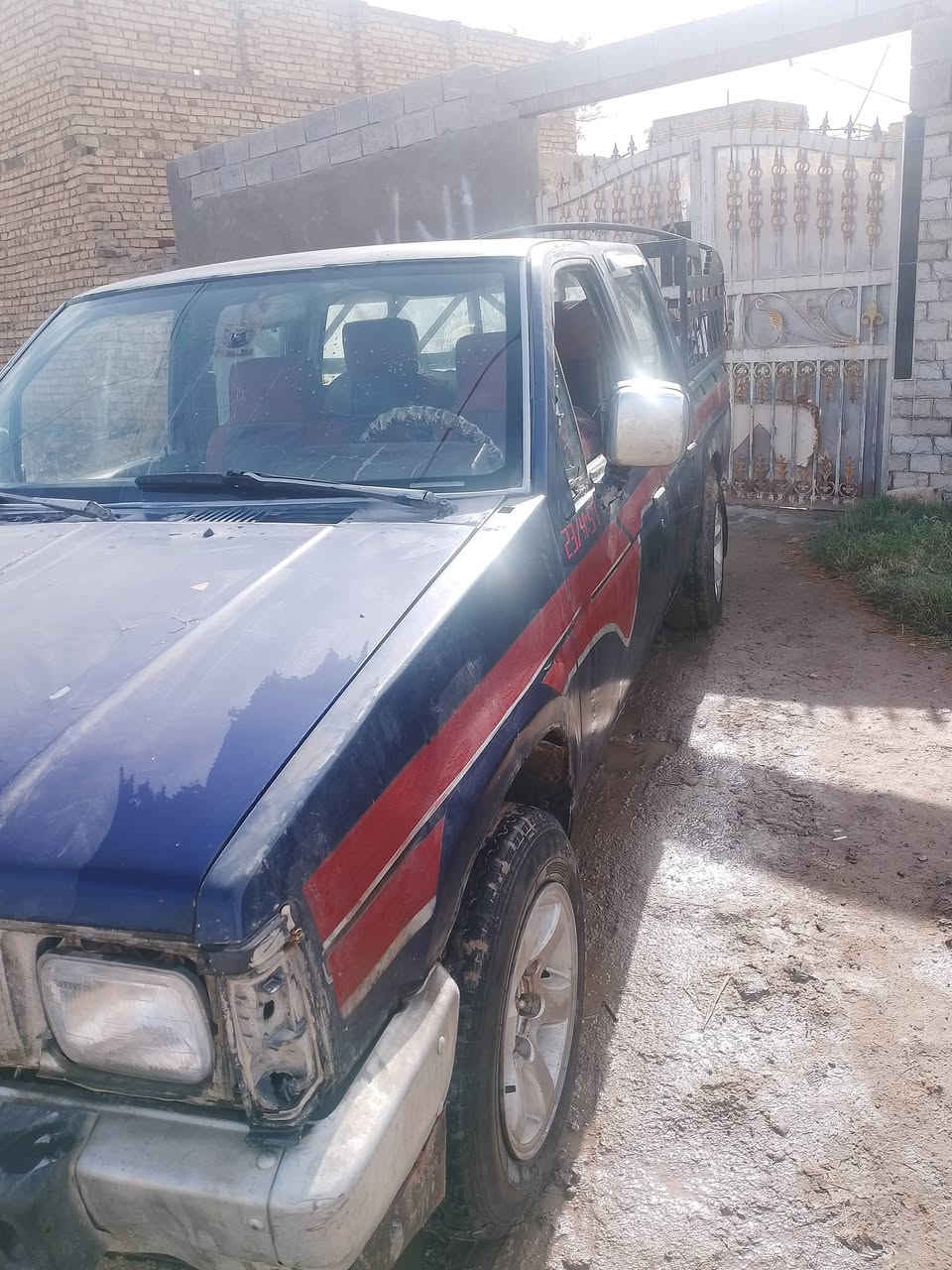 نيسان للبيع
محرك ثري واي 
للستفسار اكثر 
***********
