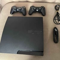 جهاز بلي ستيشن 3 سليم نظيف جدا مستخدم قليل بدون اي تصليح وياه ١٠ اقراص...