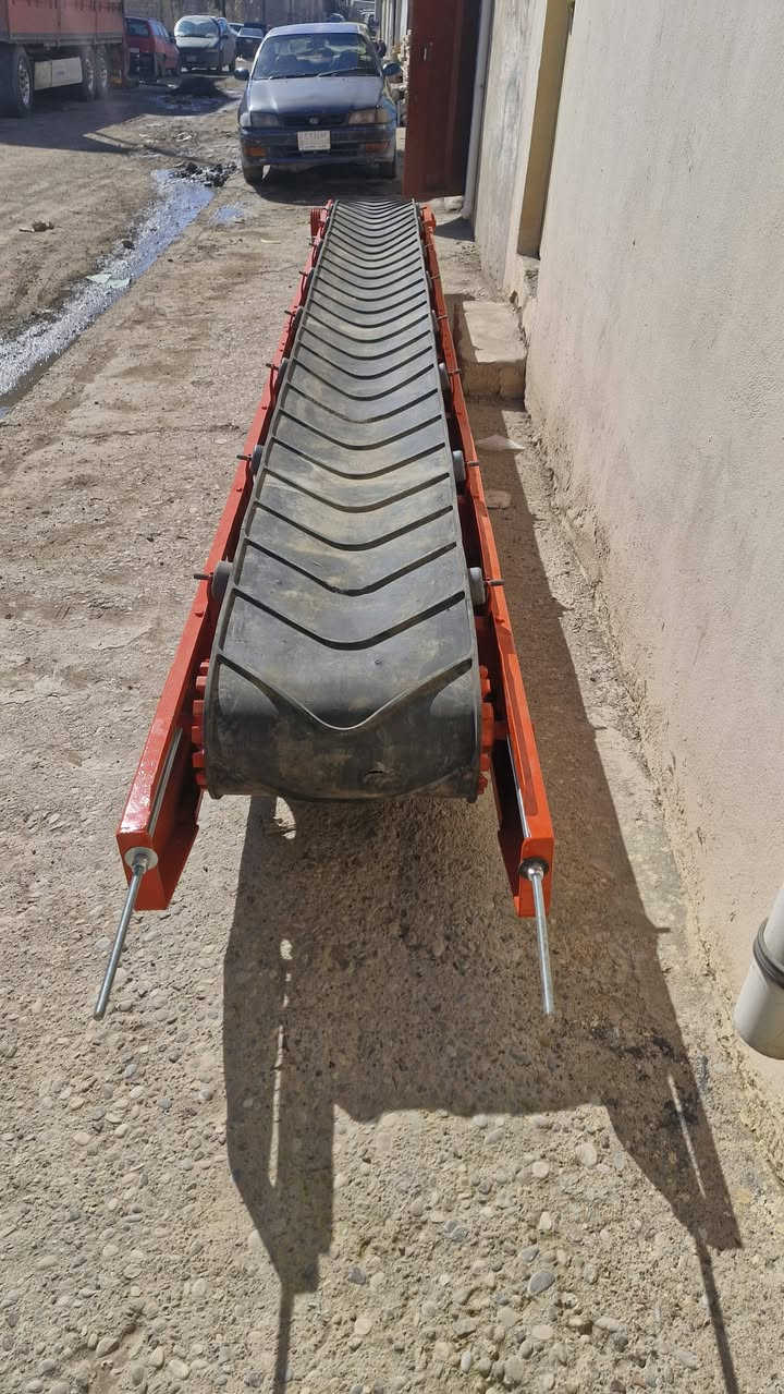 قايش لبيع الماني طول 5,5 العرض 50
العنوان الموصل الساحل الايسر صناعة شارع ٦٠
***********
