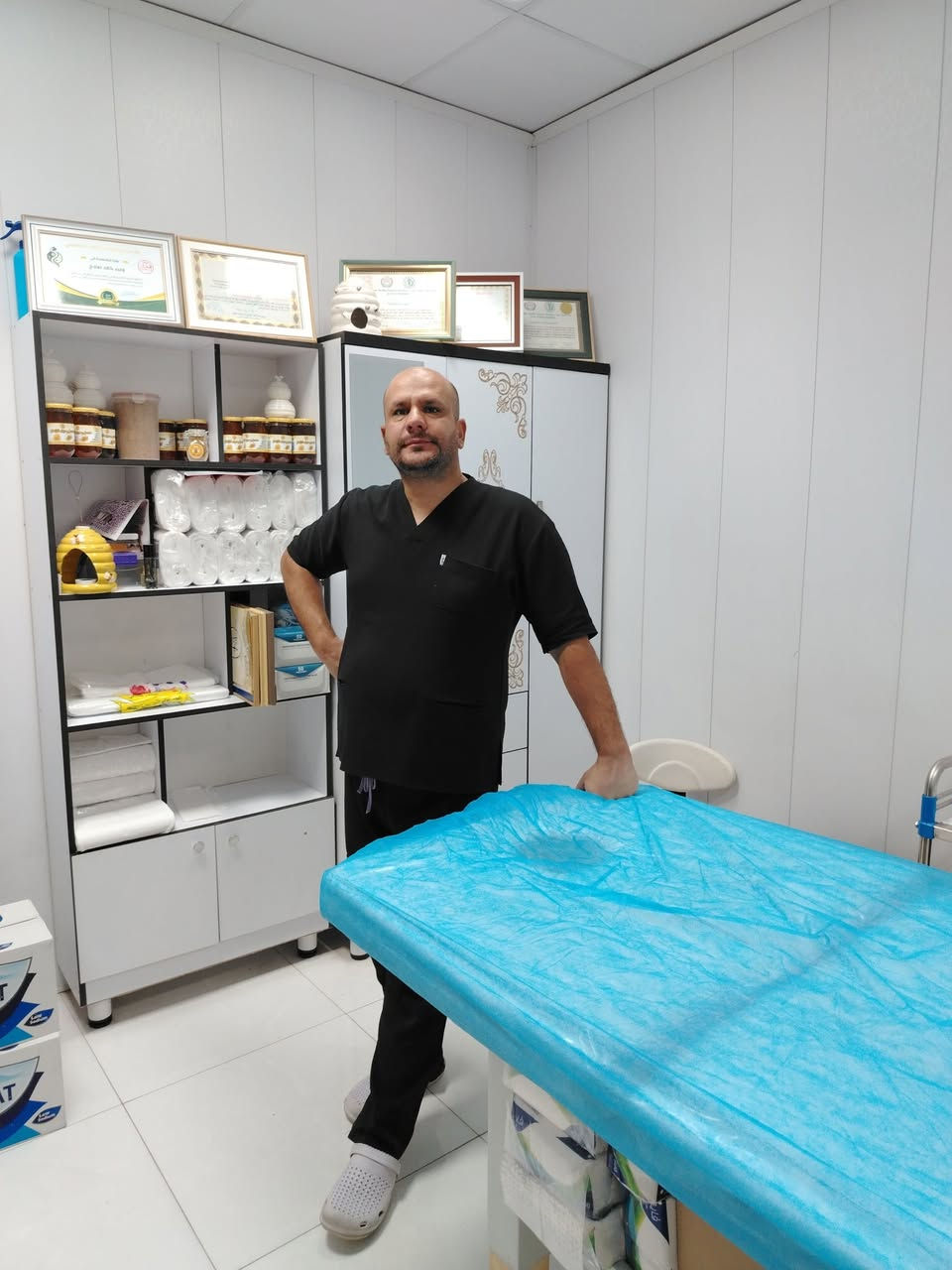 حجامه وليد ابو اوس ٢٥٠٠ كلاص
بغداد البياع حي شهداء خلف سوق رضا رقم الحجز***********

