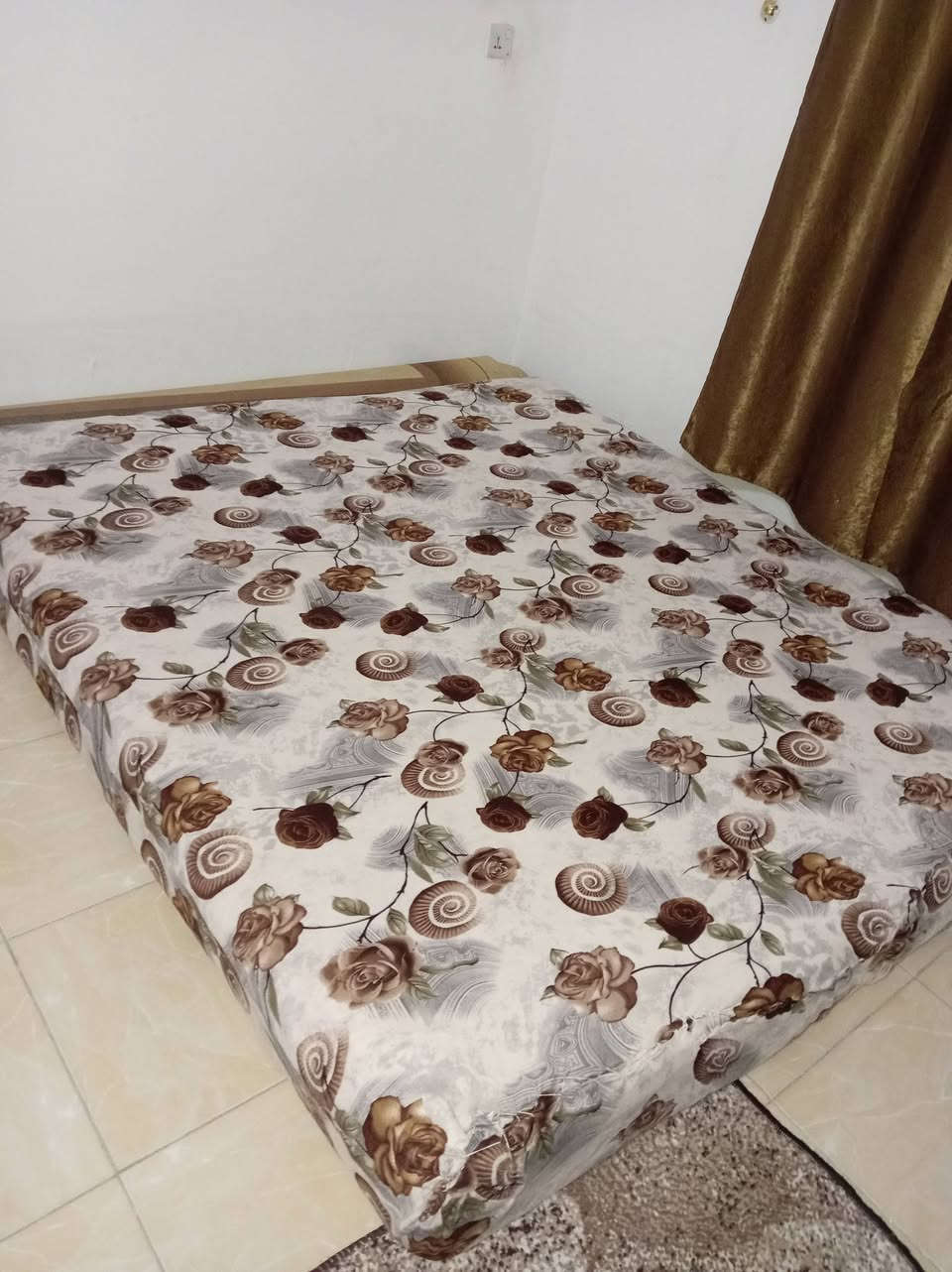 دوشك جرباية قياس 180 في 200 ابو السبرنك  . السعر 60 وبيه مجال


**إذا كنت صاحب هذا الإعلان وتريد حذفه لأي سبب، رجاءا أرسل رسالة إلى الدعم الفني**