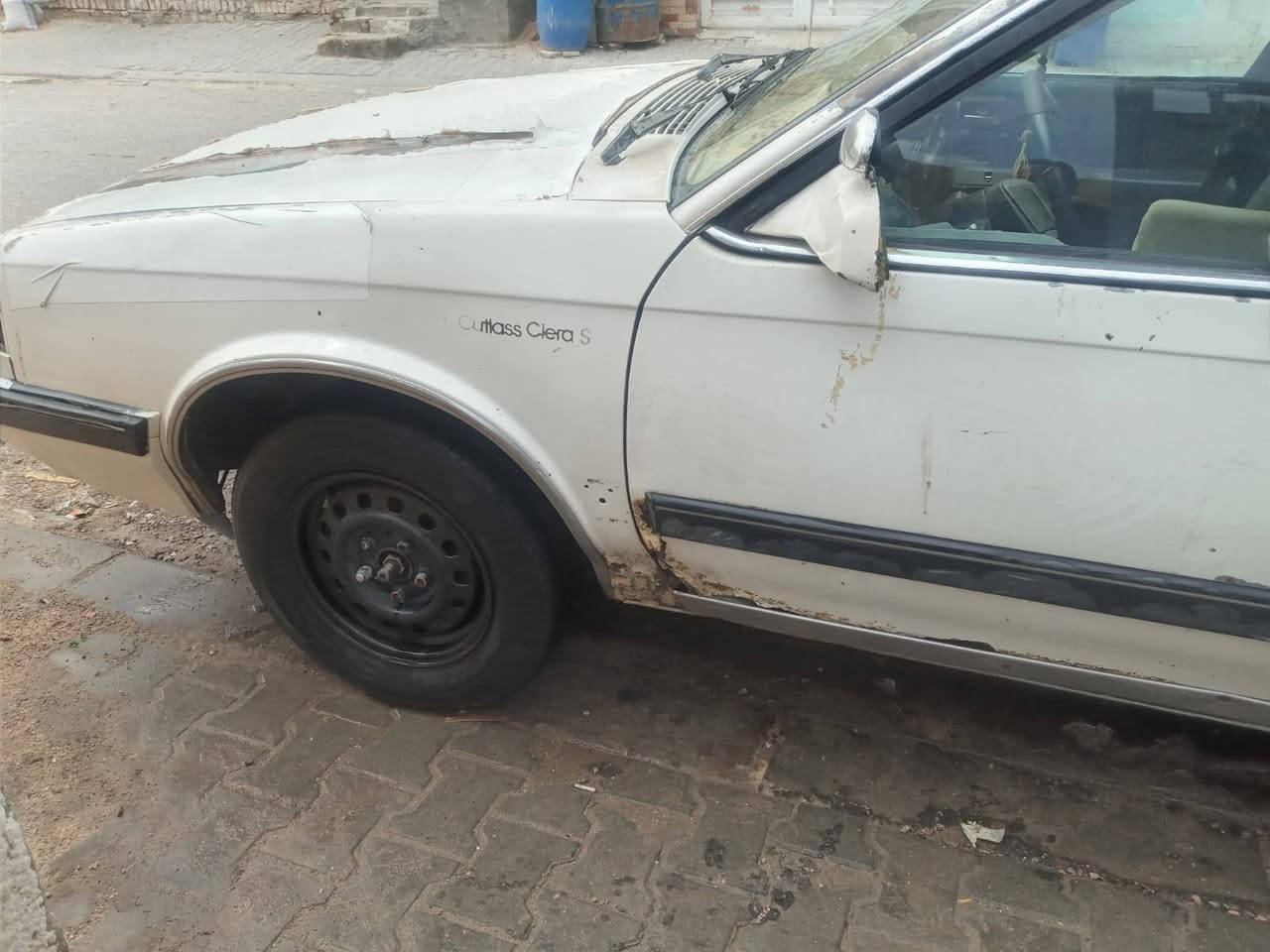 السلام عليكم اولدز موديل ٩٠ محورة ياباني كير أو محرك كورلا السيارة بالنسبة الكشرها الصورة واضحة ميحتاج وصف بيها وكالة خاصة السعر ١٨ الهاتف ***********
