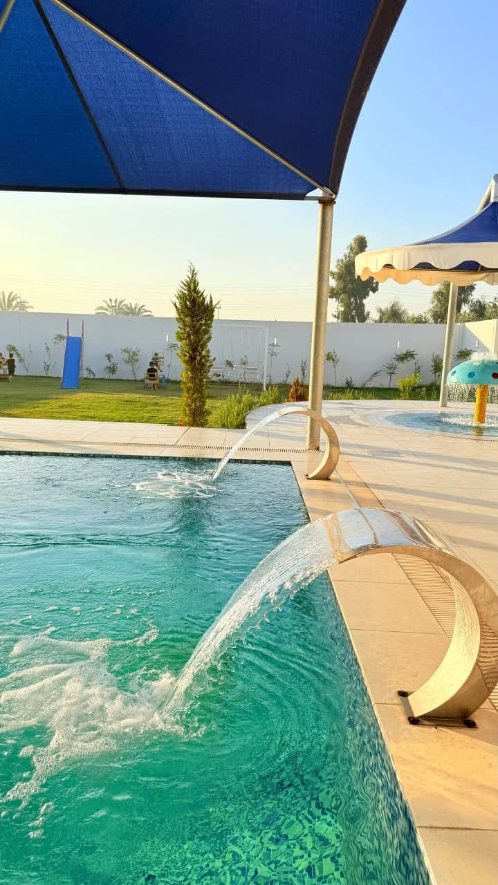 🔥 الحرارة وصلت 50°... وين راح تروح بهالحر؟ ☀️

💦 منتجع روح ينتظرك.

اجمع الأهل والأصدقاء، وعيشوا المتعة والانتعاش. 🌴💦

📲 للحجز راسلنا على الواتساب 💚
***********
