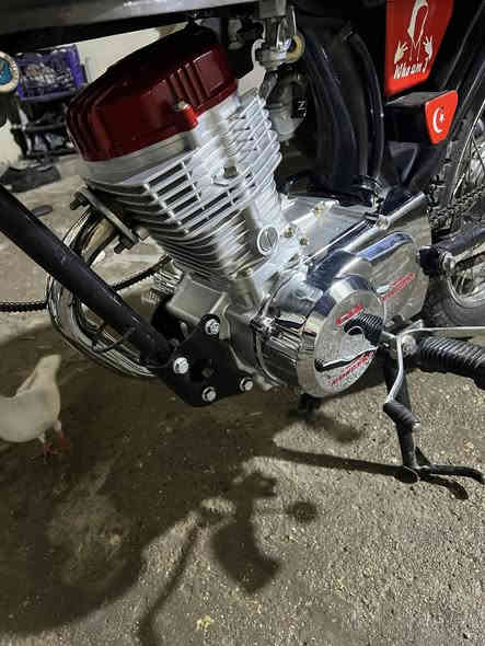 سلام عليكم شباب دراجه يراني كامل مواصفات طيار دراجه ماناقصه شي مكفوله كفاله عامه مكينه تيربو أوراق سكنر  السعر700 وبيه مجال  دراجه كفاله عامه وبعد انضف من صور  (***********) شراي يتصل
