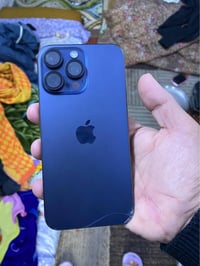 سلام وعليكم ايفون 15 برو ماكس جهاز ماستر عله ايدي كيبل وكارتونه مالاته...